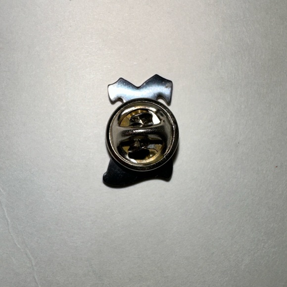 American Heart Association Red Dress Lapel Pin - Picture 3 of 6